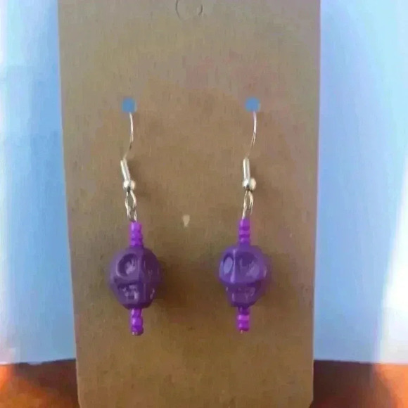 Skull Handmade howlite Turquoise earrings - Picture 1 of 2